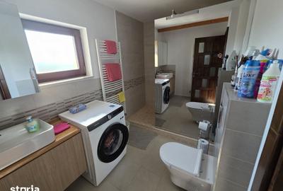 Casă cu 4 camere cu Teren 800 Mp în Stupini - 3