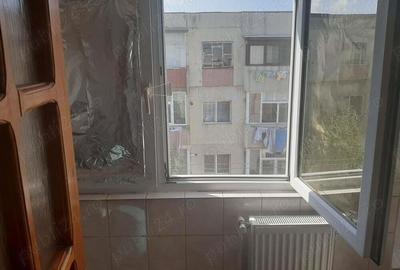 Navodari, apartament 2 camere semidecomandat cu gaze semimobilat - 2