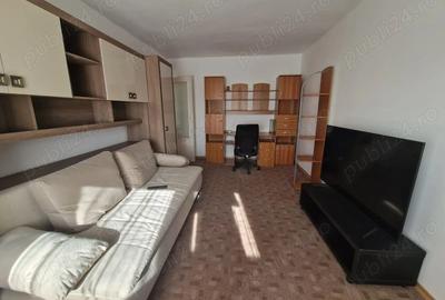 Apartament cu 3 camere decomandat în Nufărul - 7