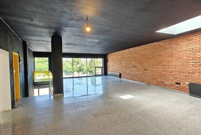 Spațiu comercial, de 250 mp, în Mărăști