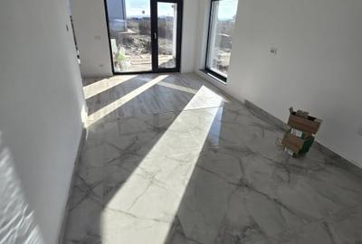 CARTIER PRIVAT, CASA 4 CAMERE, 2 BAI, MIROSLAVA , PLACA DE BETON PESTE ETAJ - 20