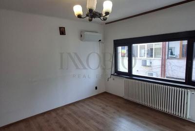 Casă individuală cu 5 camere cu Canalizare în Moșilor - 9