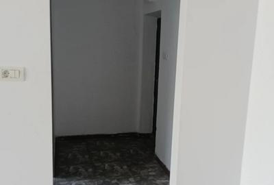 Apartament cu 2 camere decomandat în Topraisar - 2