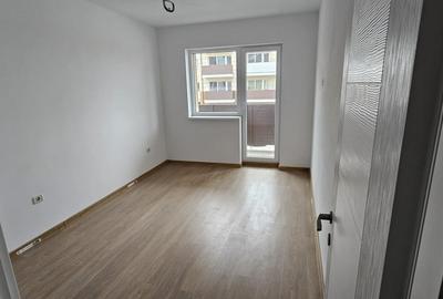 Apartament cu 3 camere decomandat, mobilat în Sânpetru