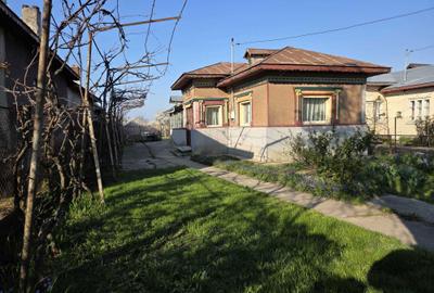 Casă cu 3 camere cu Teren 2000 Mp în Tărtășești - 1