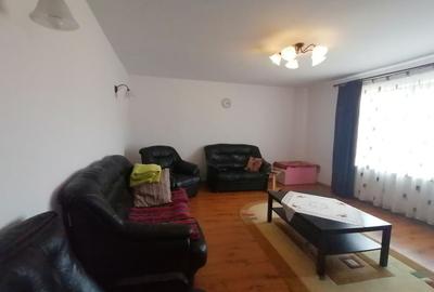 Proprietate alcatuita din imobil si teren generos,Comarnic - 3