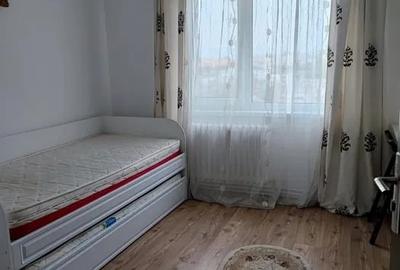 Apartament cu 3 camere decomandat, mobilat în Podu Roș - 2