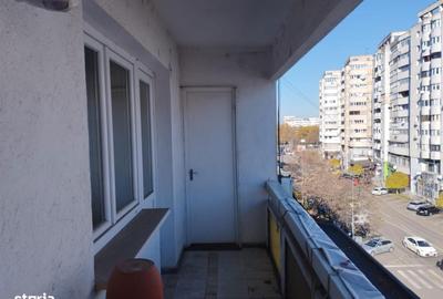 Apartament cu 3 camere decomandat în Turluianu - 3