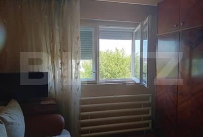 Apartament cu doua camere, bucatarie spatioasa si baie - 2
