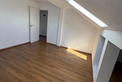 Apartament cu 4 camere în Central - 14