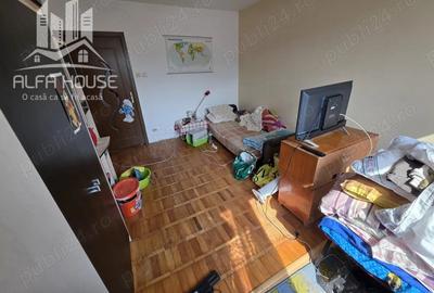 Apartament cu 3 camere decomandat în Govândari