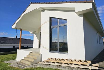 Casa individuala 1 nivel, teren 900 mp, 107 mp utili, 4 cam, com. Jucu - 14