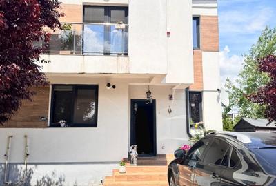 Duplex cu 5 camere cu Canalizare în Tunari
