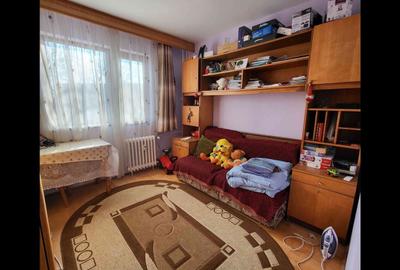 Apartament cu 3 camere semidecomandat în Letea - 6