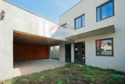 Casă individuală cu 7 camere cu Canalizare în Central - 2