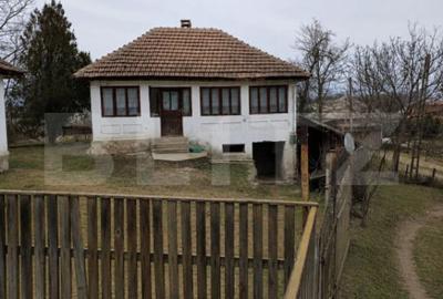 Casă cu 3 camere cu Teren 1243 Mp în Central - 2