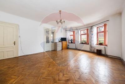 Apartament cu 3 camere decomandat în Central - 8