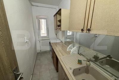 Garsoniera de vanzare, 26 mp, etajul 3, zona Bradet - 4