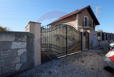 Casa 4 camere, mobilata si utilata, 2 389 m2. teren, Sanpetru! - 8