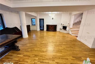 Casă cu 7 camere cu Teren 300 Mp în Central - 2