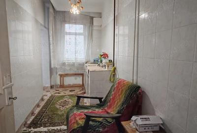 Apartament 2 camere Trivale, etaj 1, balcon, 2 holuri - 1