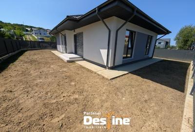 Casa individuala 3 camere 2 bai, finisaje premium, aproape de transport - Visan - 1