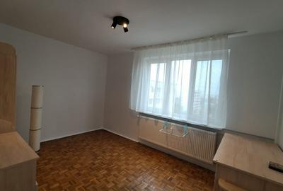 Apartament cu 3 camere decomandat în Colentina - 2