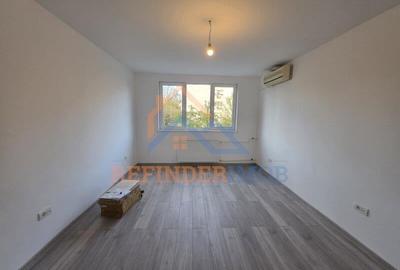 Apartament cu 3 camere semidecomandat în Titan - 2