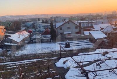 Teren de 1889 mp, în Iris