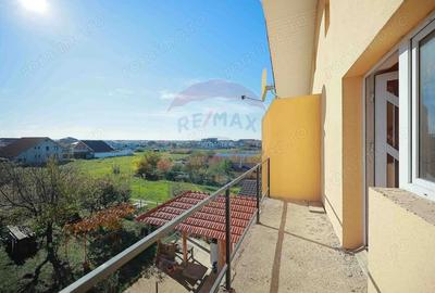 Duplex cu 5 camere ?i 506 mp teren de vanzare, str. Nufarului - 3