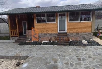 Casă cu 4 camere decomandat cu Teren 7851 Mp în Vintilă Vodă - 2