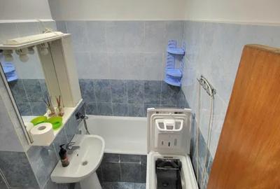 Garsonieră decomandată în Titan - 4