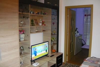 Apartament cu 2 camere nedecomandat în Dacia