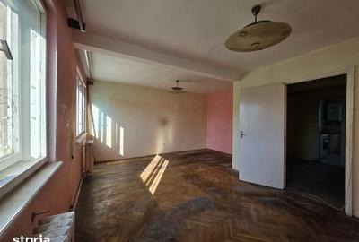 Apartament cu 3 camere decomandat în Piața Centrală - 7