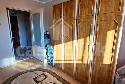 Casă cu 2 camere decomandat cu Canalizare în Central - 3