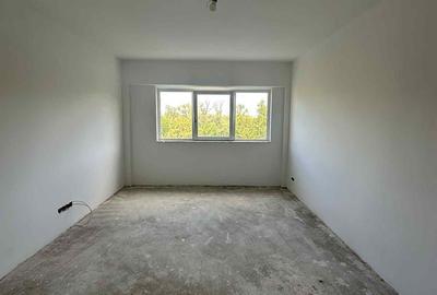 Apartament cu 4 camere semidecomandat în Micro 16 - 2