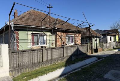 Casă cu 3 camere în Central - 1