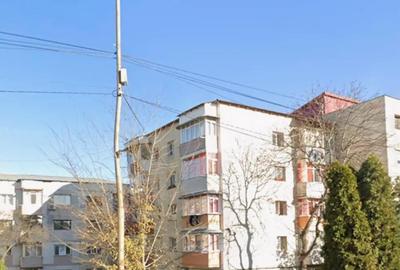 Apartament cu 3 camere semidecomandat în Central - 3