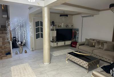 Casă cu 4 camere în Central - 3