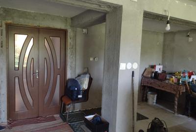 Casă cu 4 camere cu Teren 2000 Mp în Gura Văii - 6