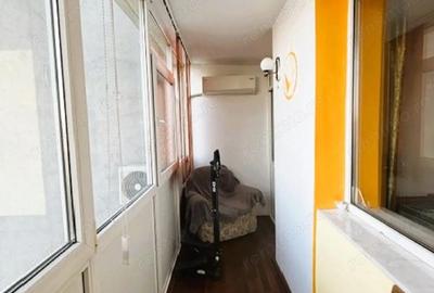 Apartament cu 3 camere semidecomandat în Central - 15