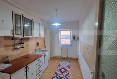 Oferta Craciun!!1 Apartament decomandat , 2 locuri de parcar - 10