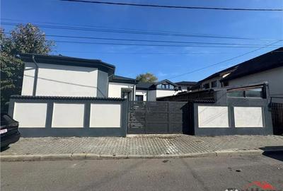 Casă cu 3 camere cu Canalizare în Central - 2