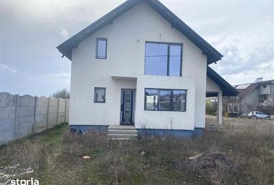 Casă cu 4 camere cu Teren 500 Mp în Central - 3