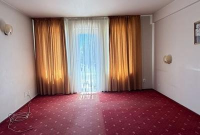 Spațiu comercial, de 990 mp, în Nord - 11