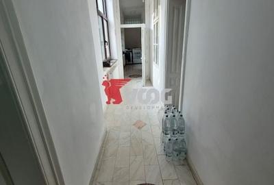 ? Casă de vânzare - Zona Bălcescu - 6