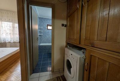 Apartament cu 2 camere semidecomandat în Soarelui