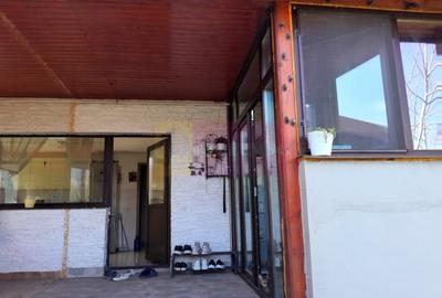 Casă cu 5 camere cu Teren 958 Mp în Central - 2