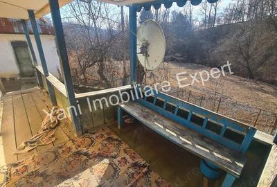 Casă cu 2 camere cu Teren 10076 Mp în Morăști - 9