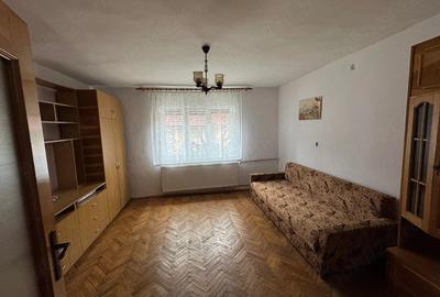 Casă cu 3 camere cu Teren 276 Mp în Central - 9